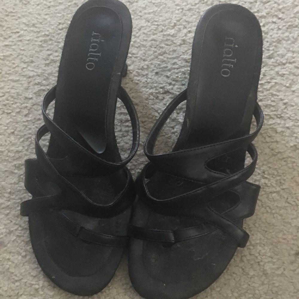 Sexy strappy black sandals